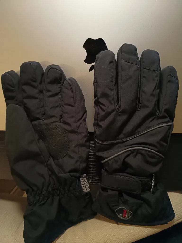 Champion WaterProof Gloves image indicator(3)