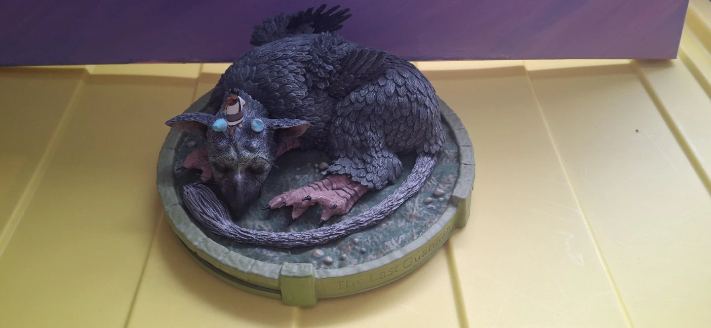 The Last Guardian Statue