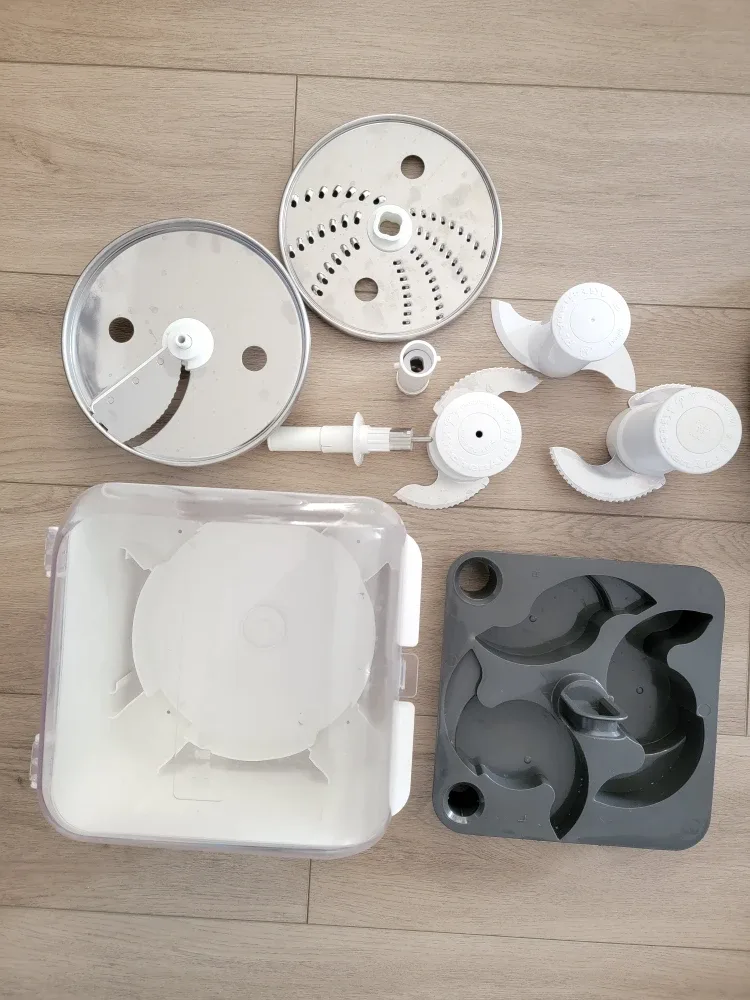 KitchenAid Food Processor with Accessories image indicator(4)