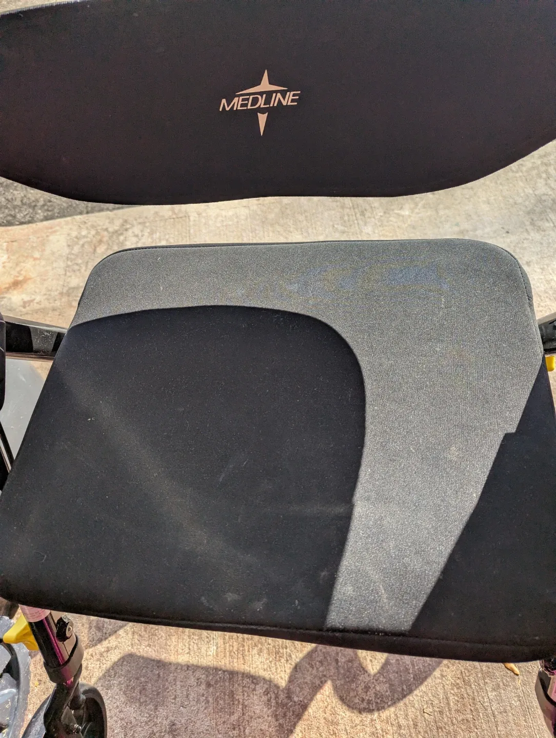 Medline Rollator Walker with Seat image indicator(3)