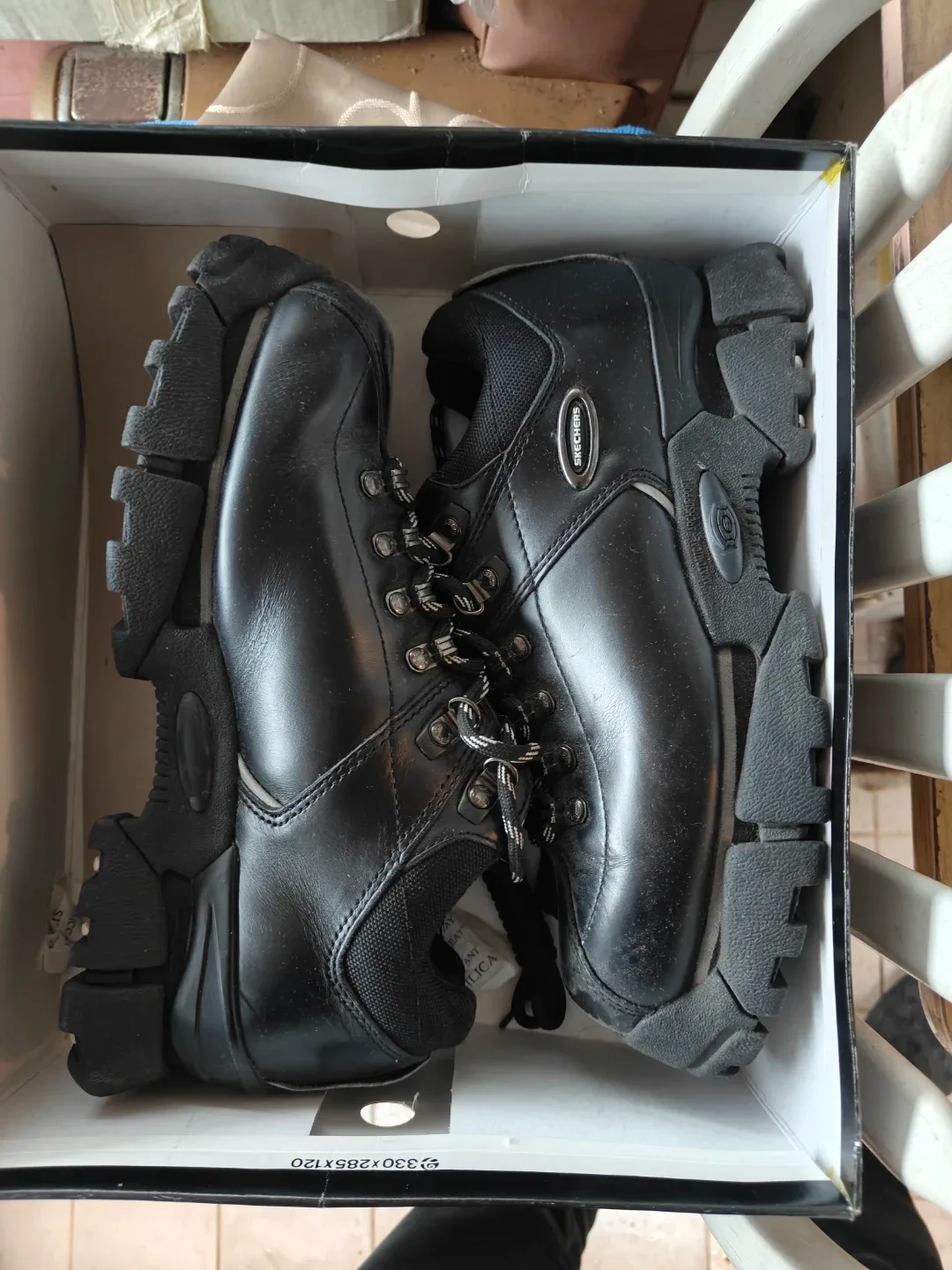 Skechers Metro II Black Boots - Men's Size 9