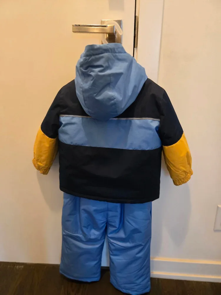 George New Snowsuit - Size 3/3T image indicator(2)