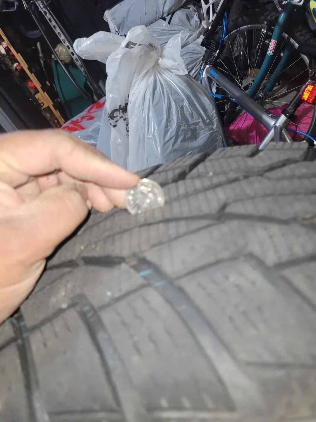 Tiger Paw Ice & Snow 3 Tire 215/60R17