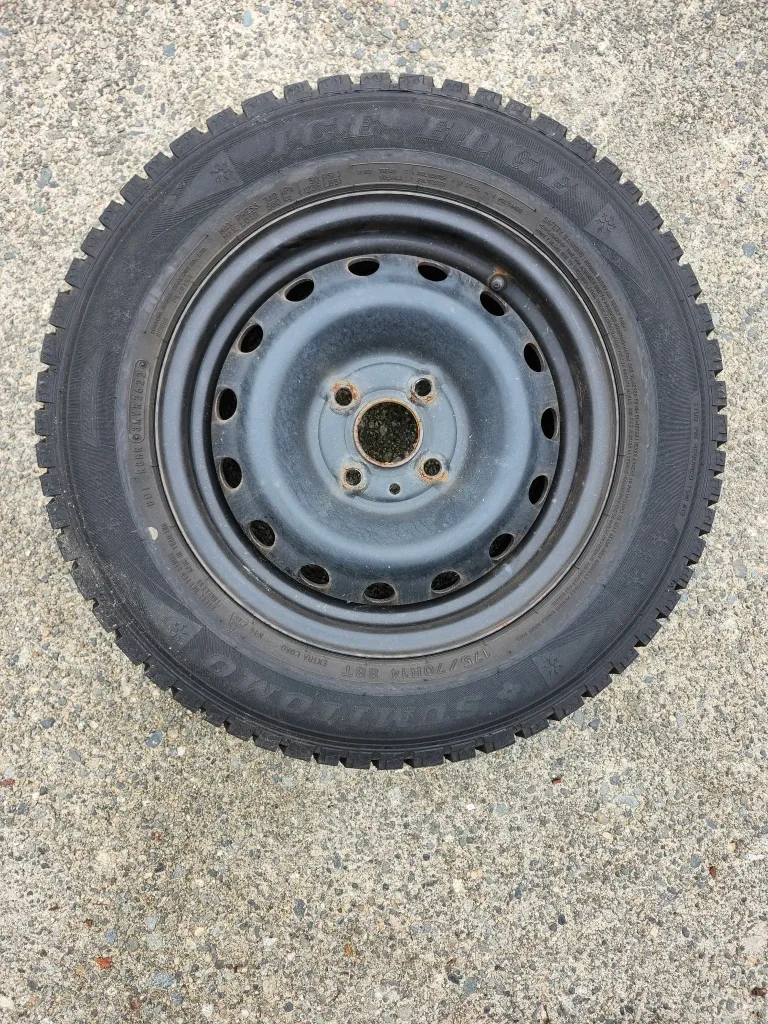 Sumitomo Ice Edge Tire 175/70R14