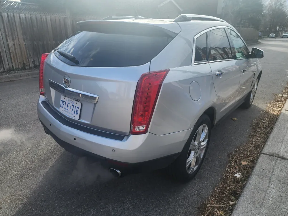 Cadillac SRX SUV - Silver image indicator(2)