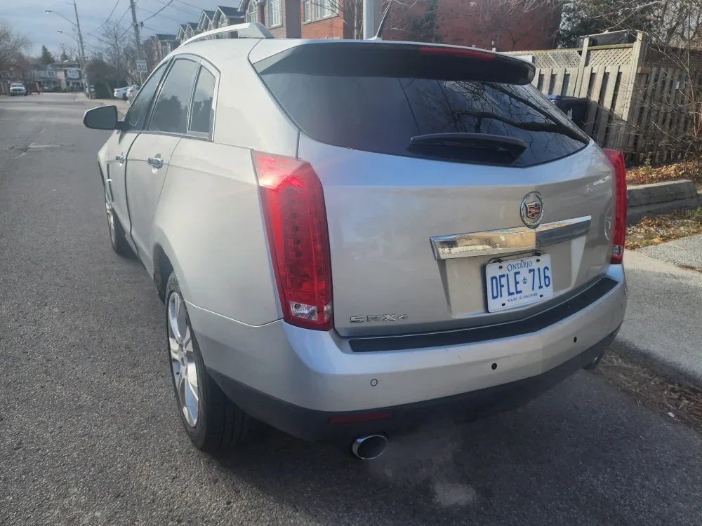 Cadillac SRX SUV - Silver image indicator(6)