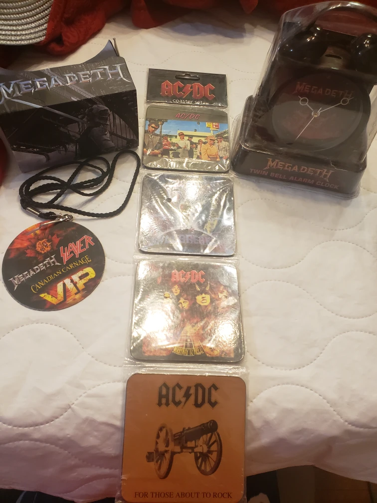 Megadeth Twin Bell Alarm Clock & AC/DC Coasters - photo 4