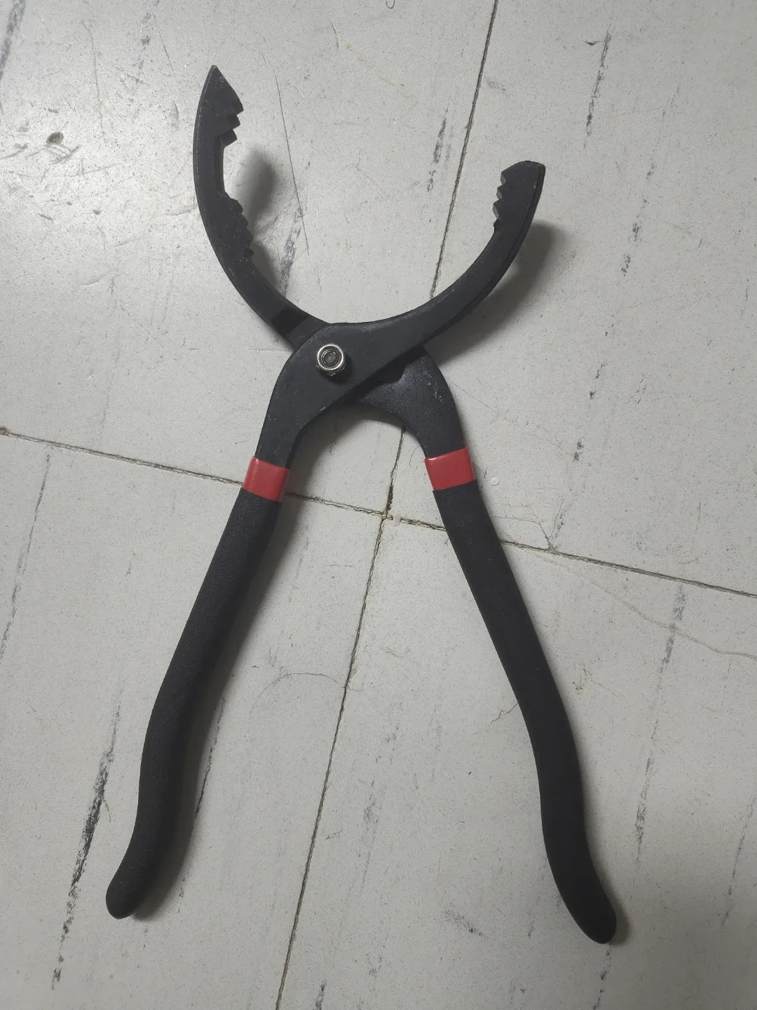 Universal Adjustable Oil Filter Wrench image indicator(2)