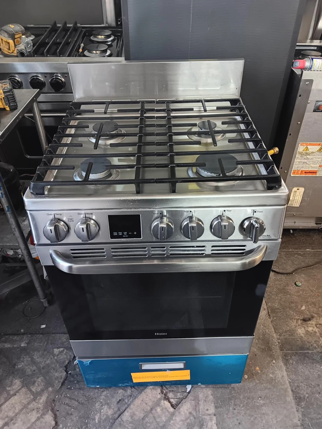 Haier 24in Stainless steel gas stove