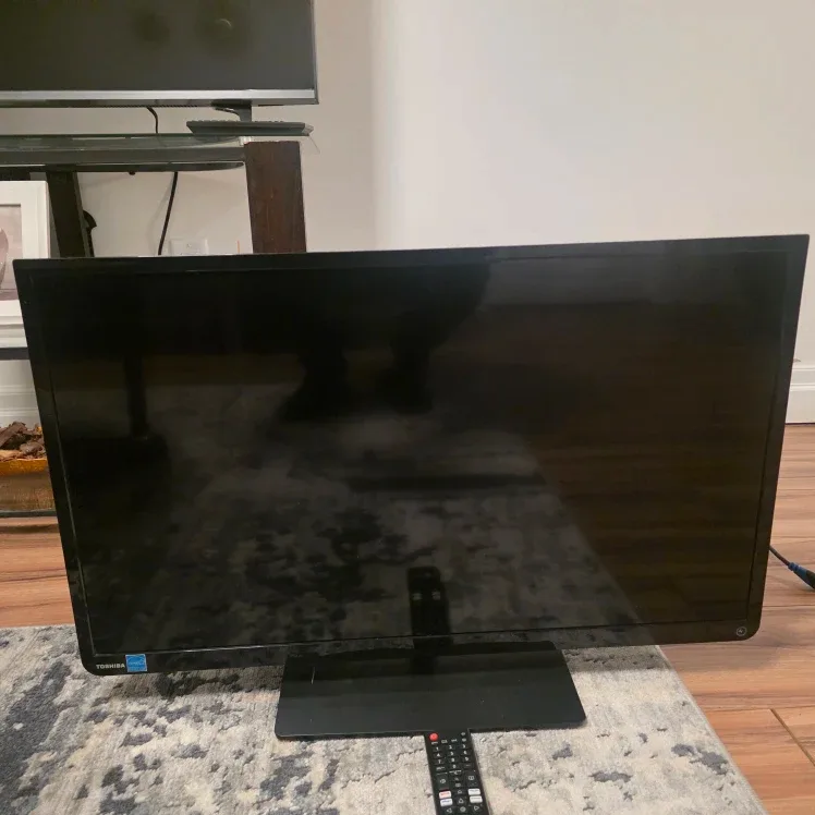 Toshiba 32L1400UC 32" TV image indicator(6)