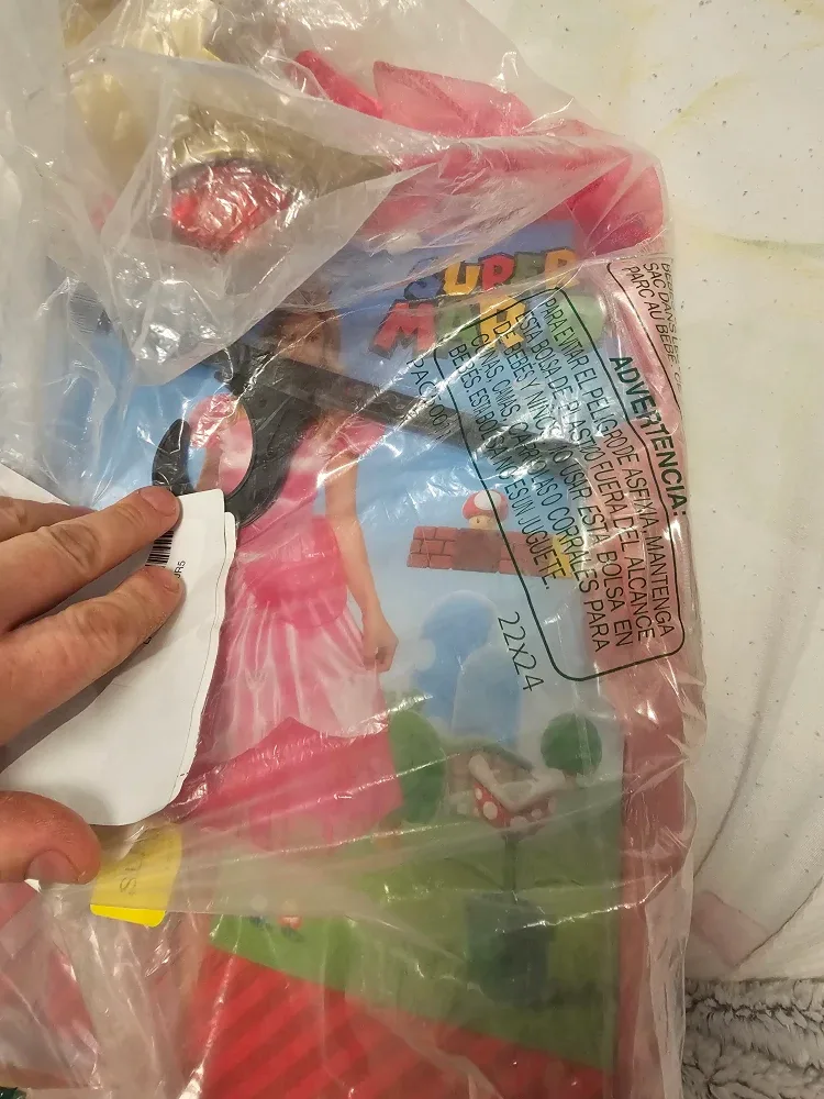 Princess Peach Deluxe Adult Costume image indicator(2)