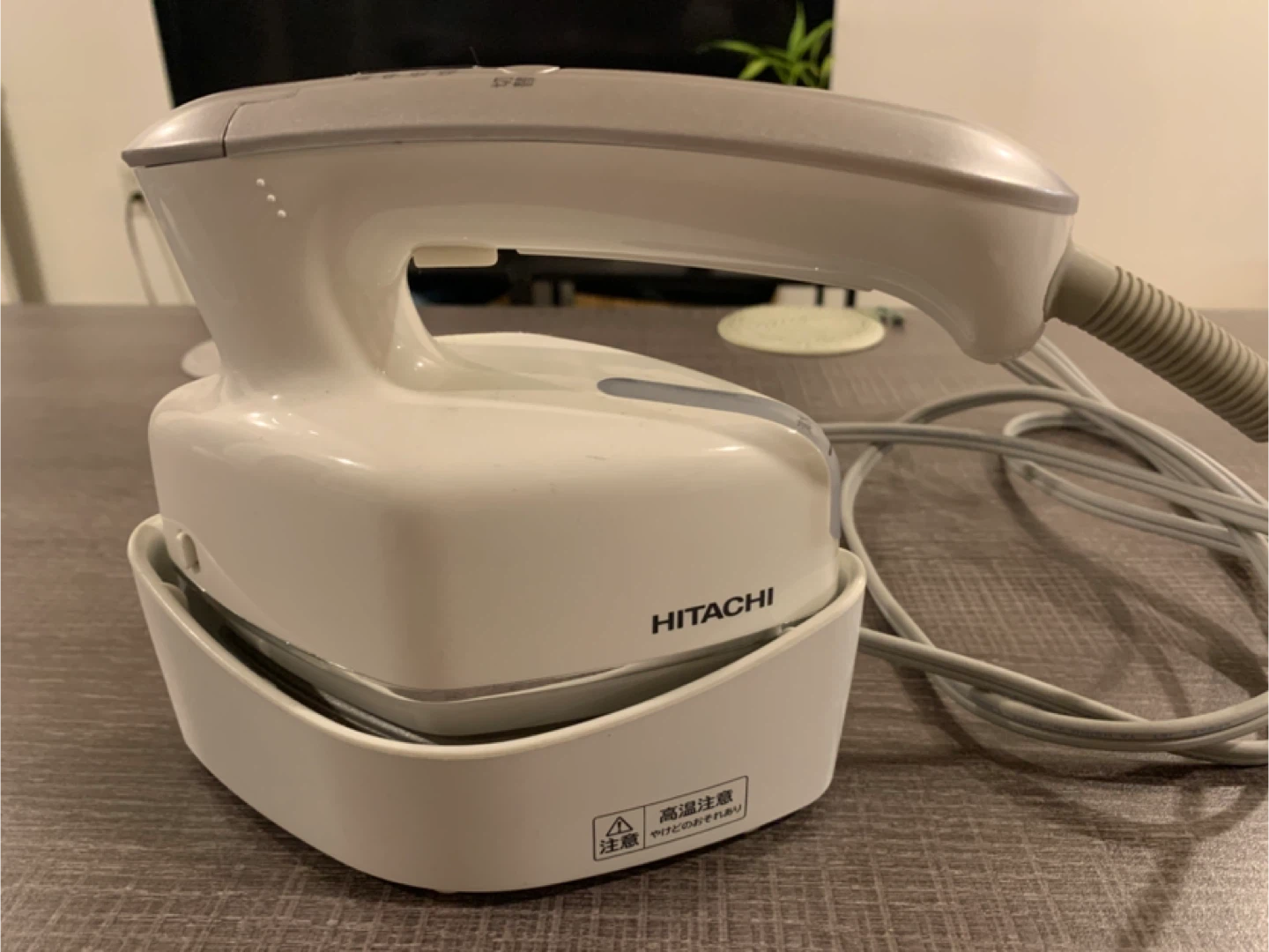 Hitachi CSI-RX2 Garment Steamer - White