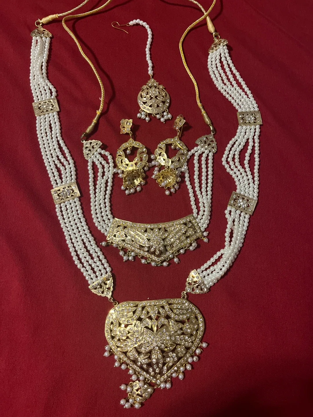 Pearl & Gold Jewellery Set