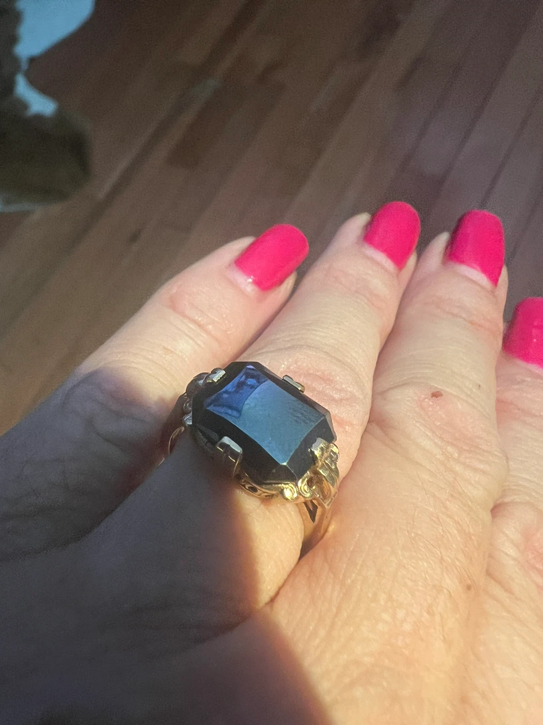 Vintage 10K Gold & Black Alaskan  Ring - photo 5