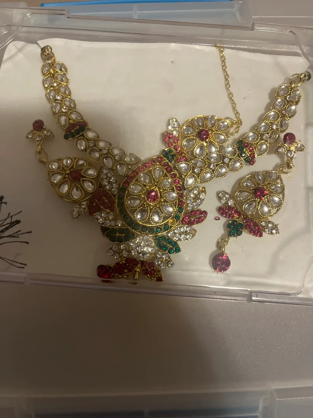 Necklace and Earring Set image indicator(2)