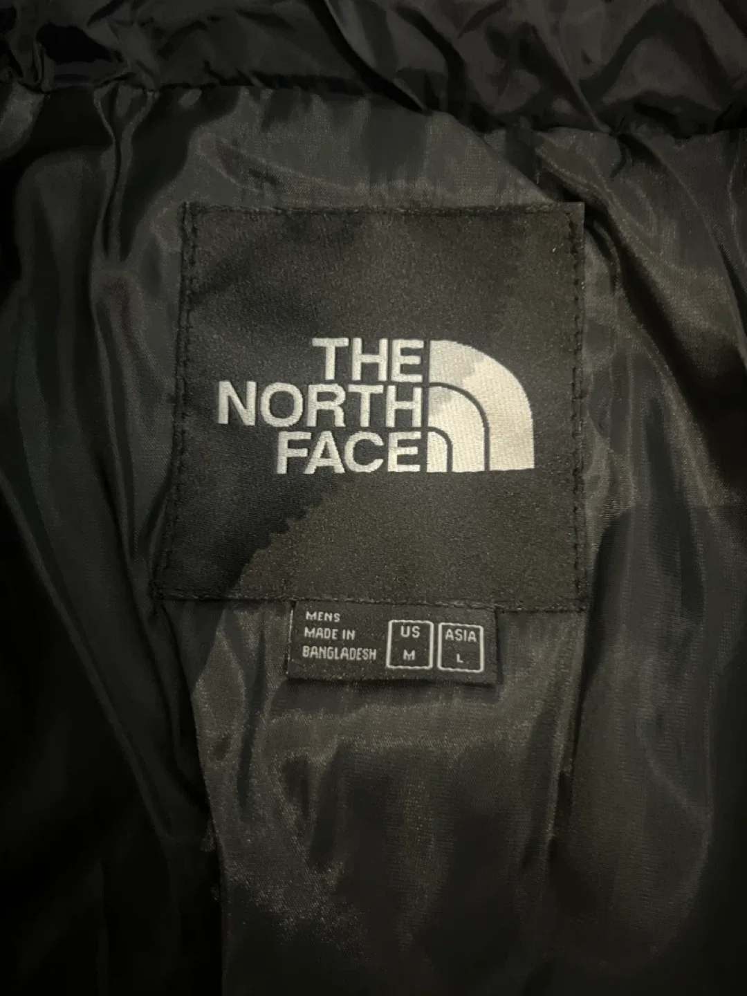 The North Face Puffer Jacket - Men's Medium image indicator(2)