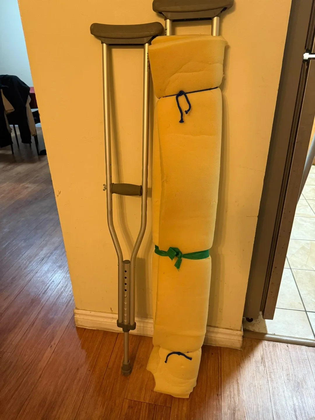 Crutches and Foam Roll