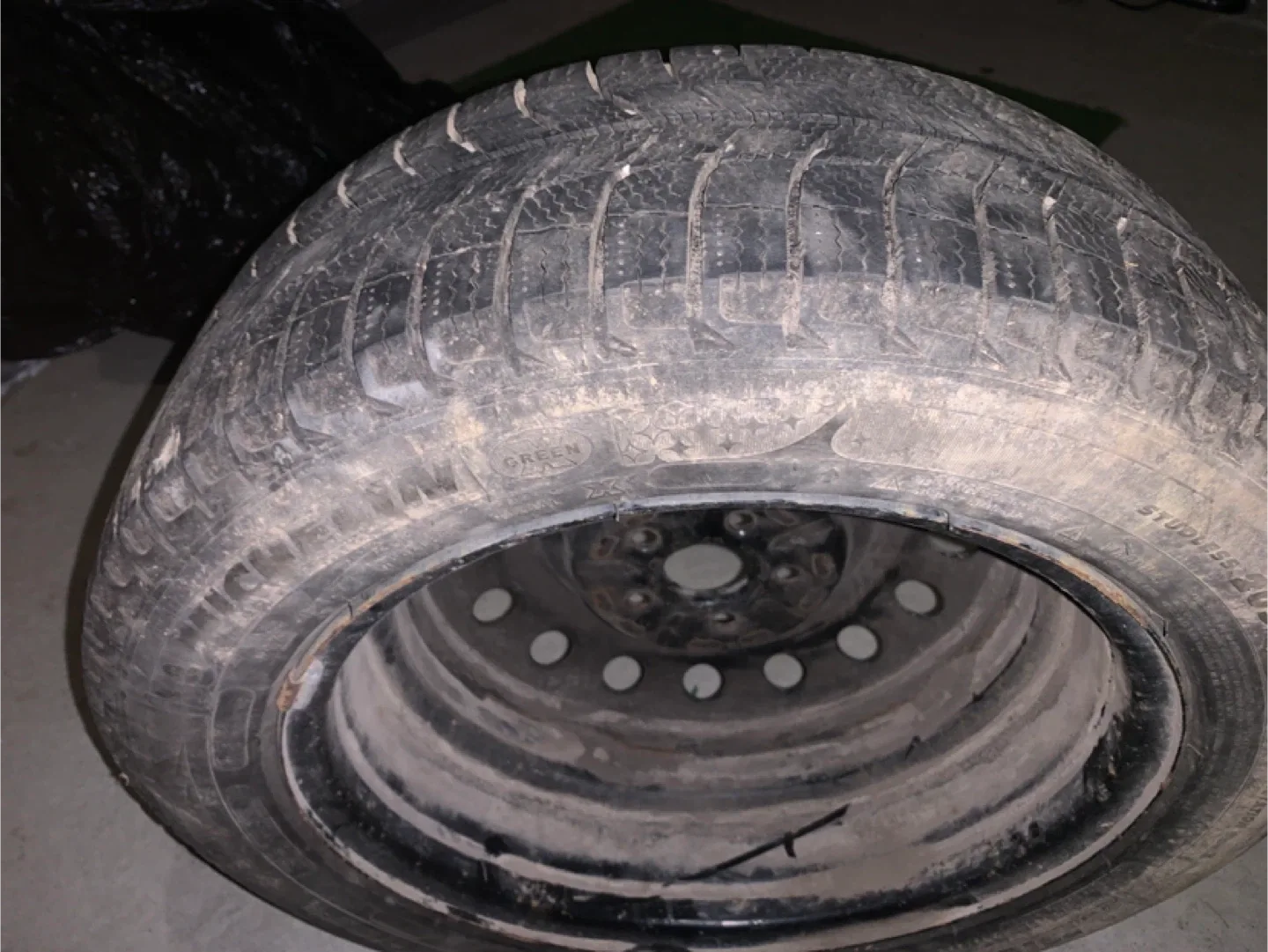 Michelin X-Ice/Snow tire 205/55 R16 94H image indicator(5)