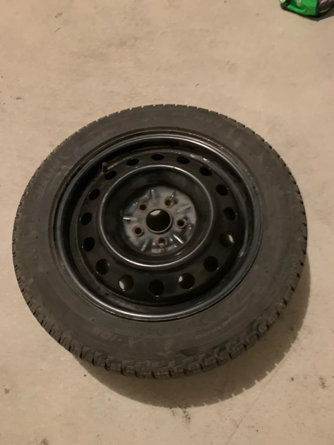 Michelin X-Ice/Snow tire 205/55 R16 94H image indicator(6)