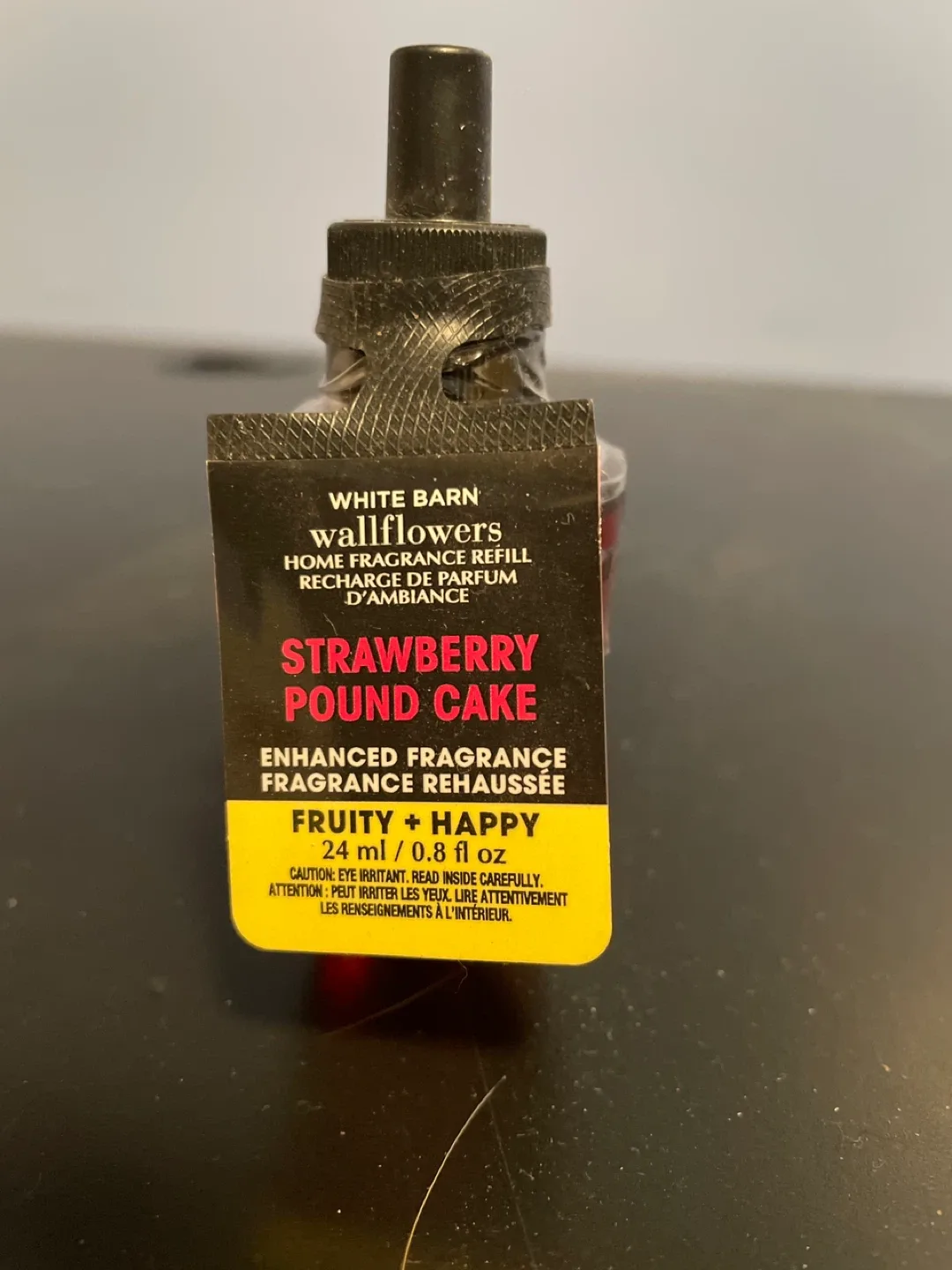 Bath & Body Works Strawberry Pound Cake Wallflower