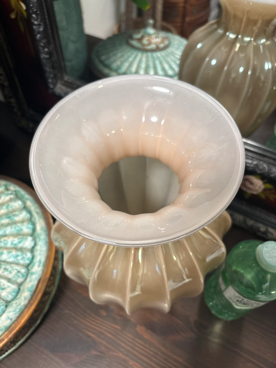 Decorative Beige Fluted Glass Vase - photo 3