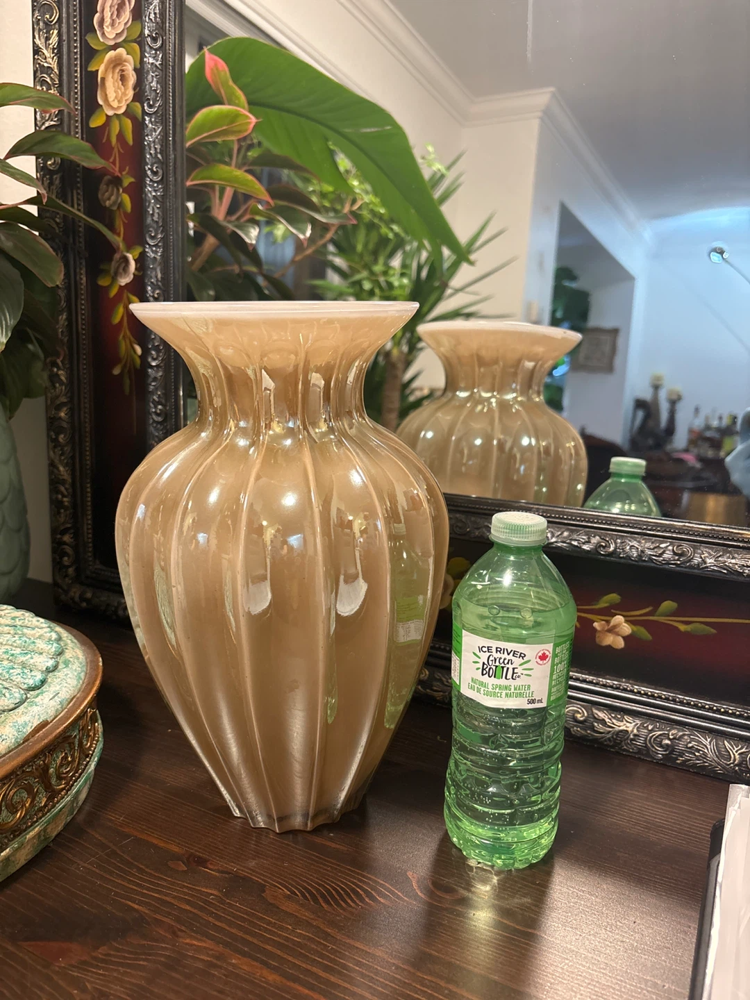 Decorative Beige Fluted Glass Vase - photo 2