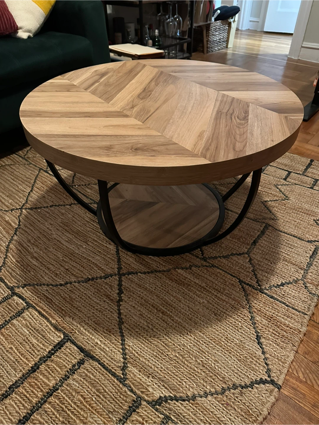 Round Wooden Coffee Table 31” - photo 2