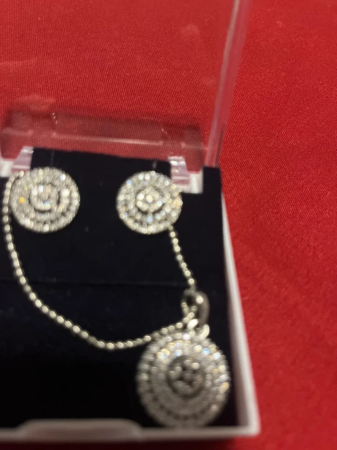 Silver Tone Brooch Pin image indicator(2)