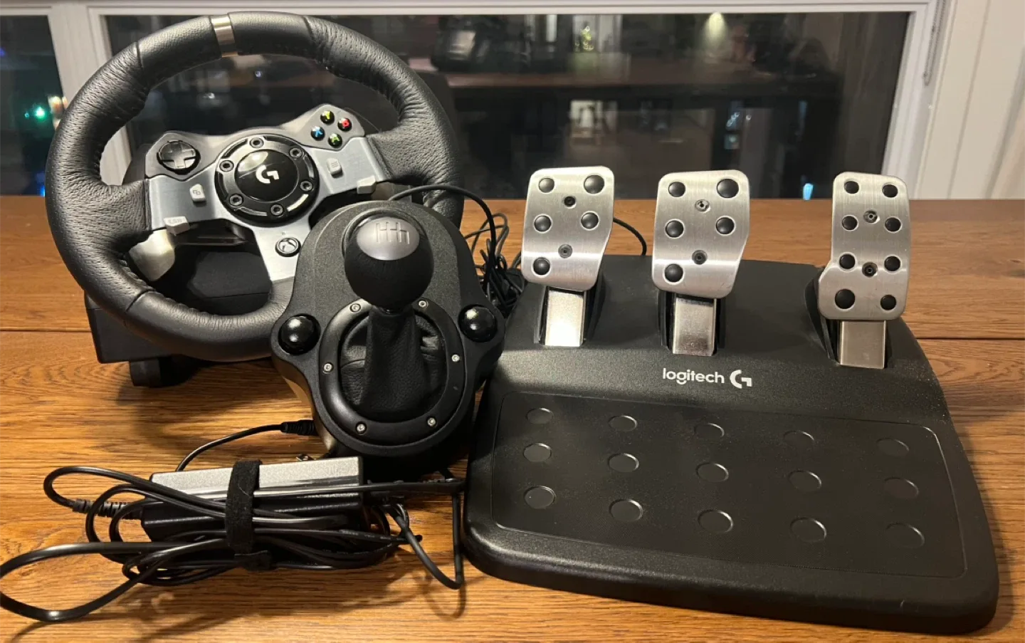 Logitech G920 Racing Wheel