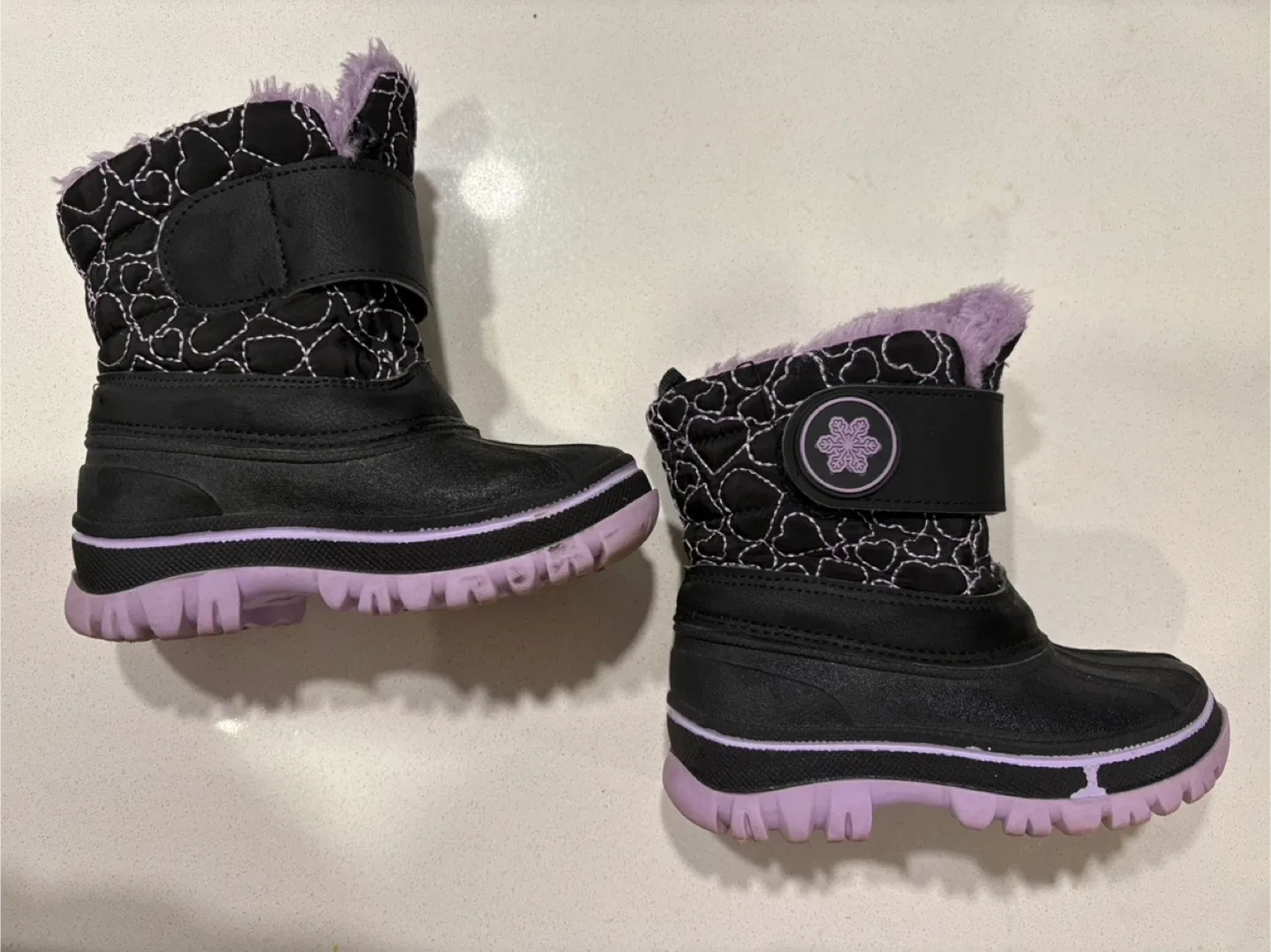 Size 7 3M Thinsulate Black & Purple Kids Snow Boots