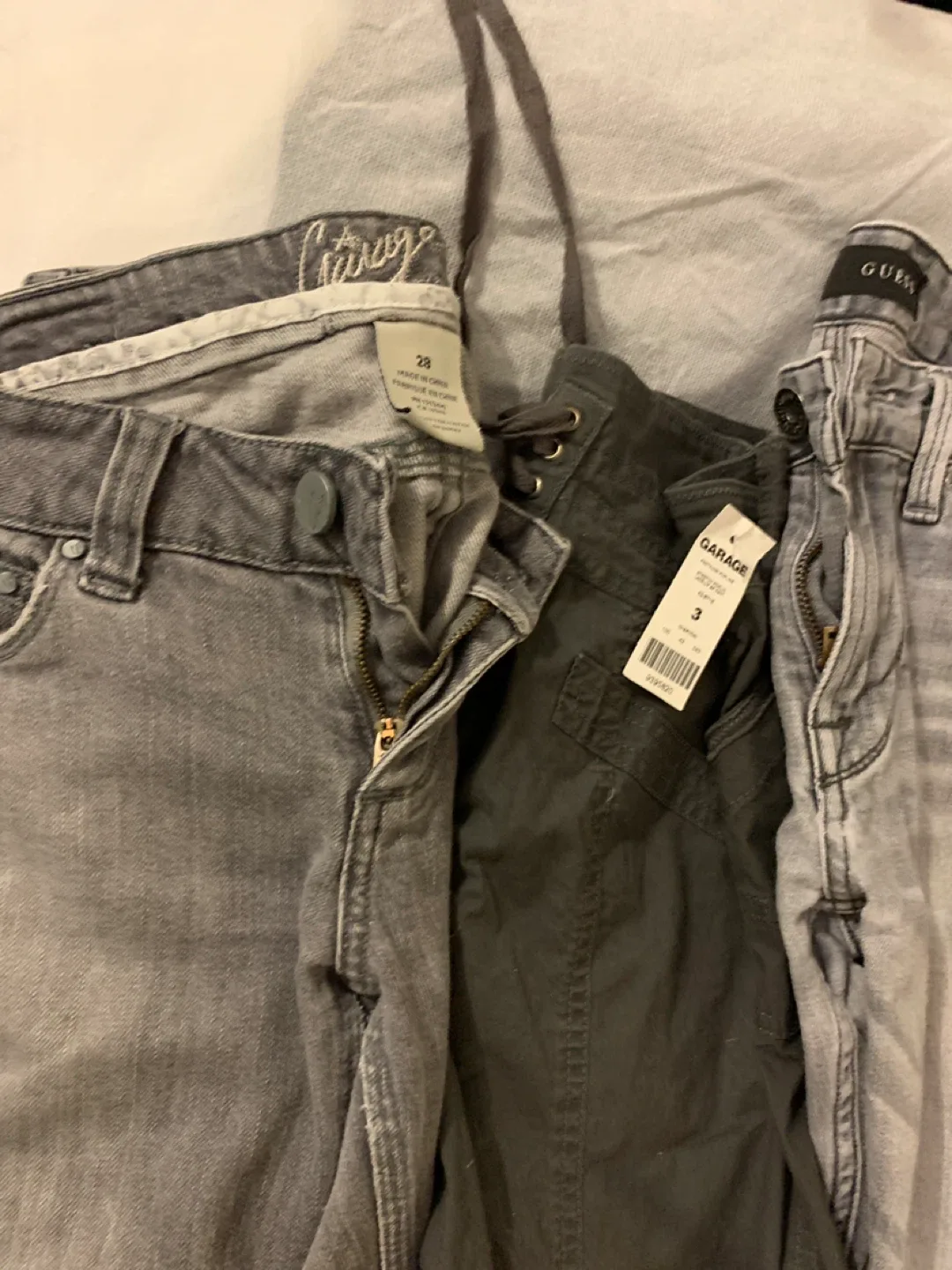 #4.   5 x Jeans Bundle: Guess, Garage, Covet image indicator(2)