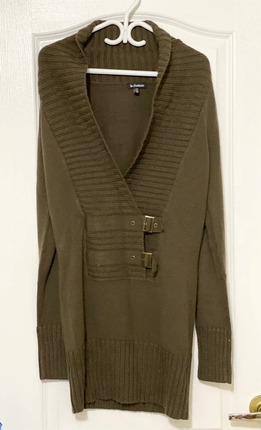 Le Chateau Sweater - Size M