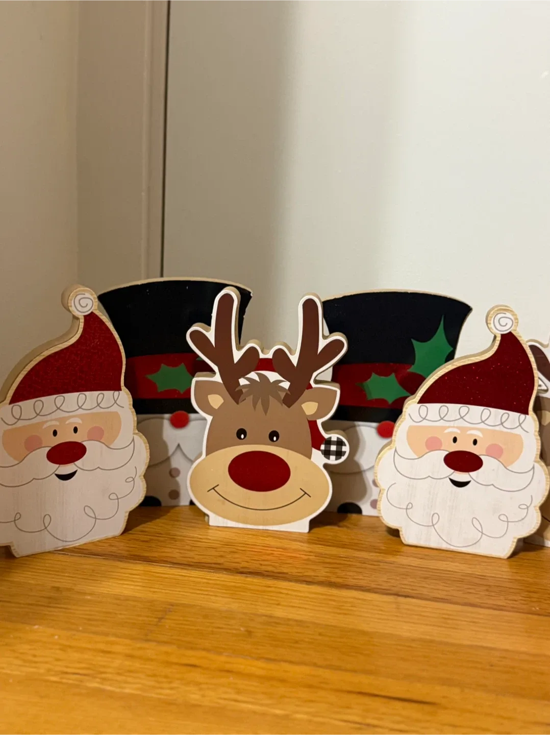 Assorted Christmas Wooden Decorations image indicator(2)