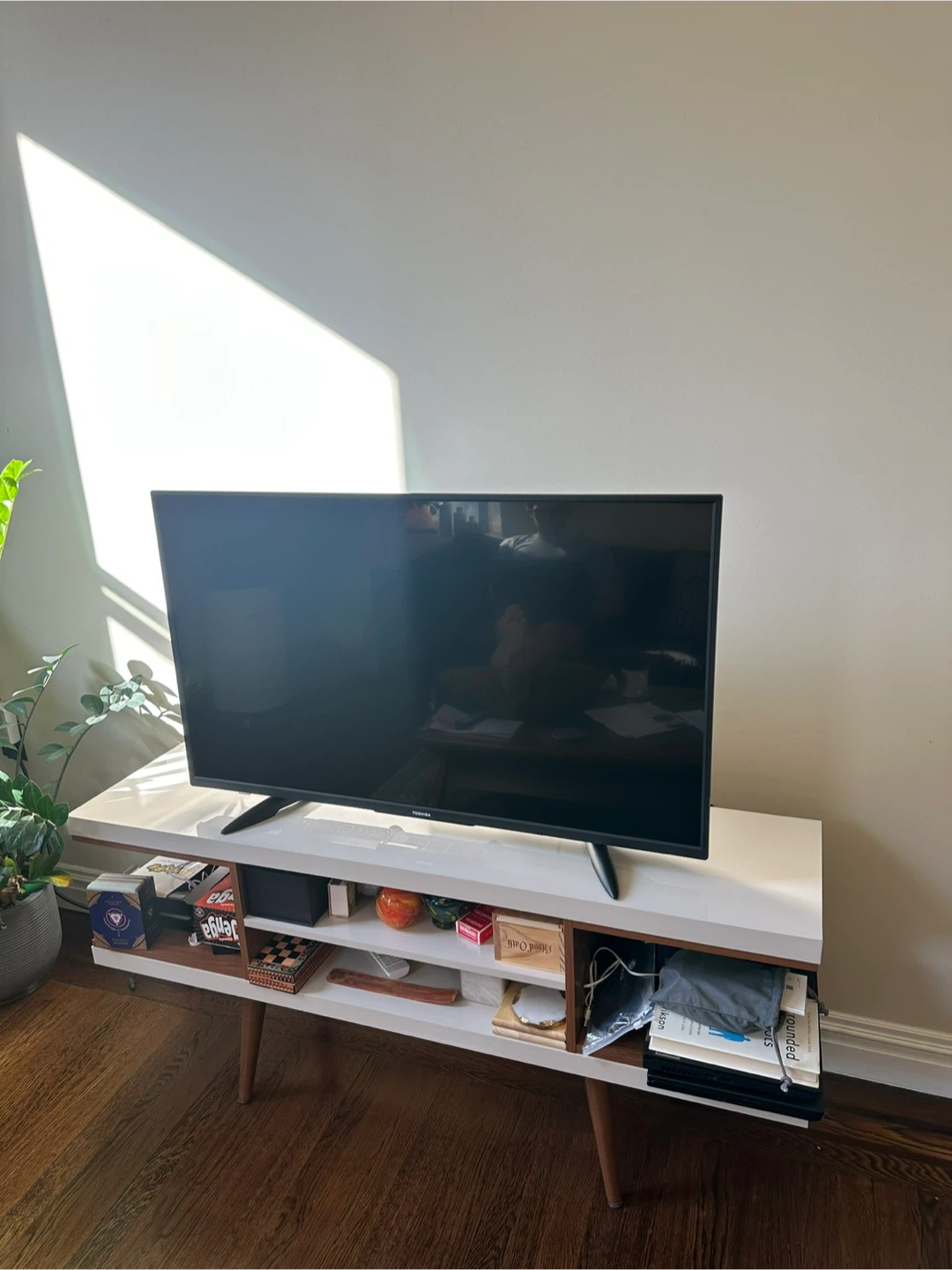 TV TOSHIBA 43-inch Smart 4K UHD - Fire TV - photo 2