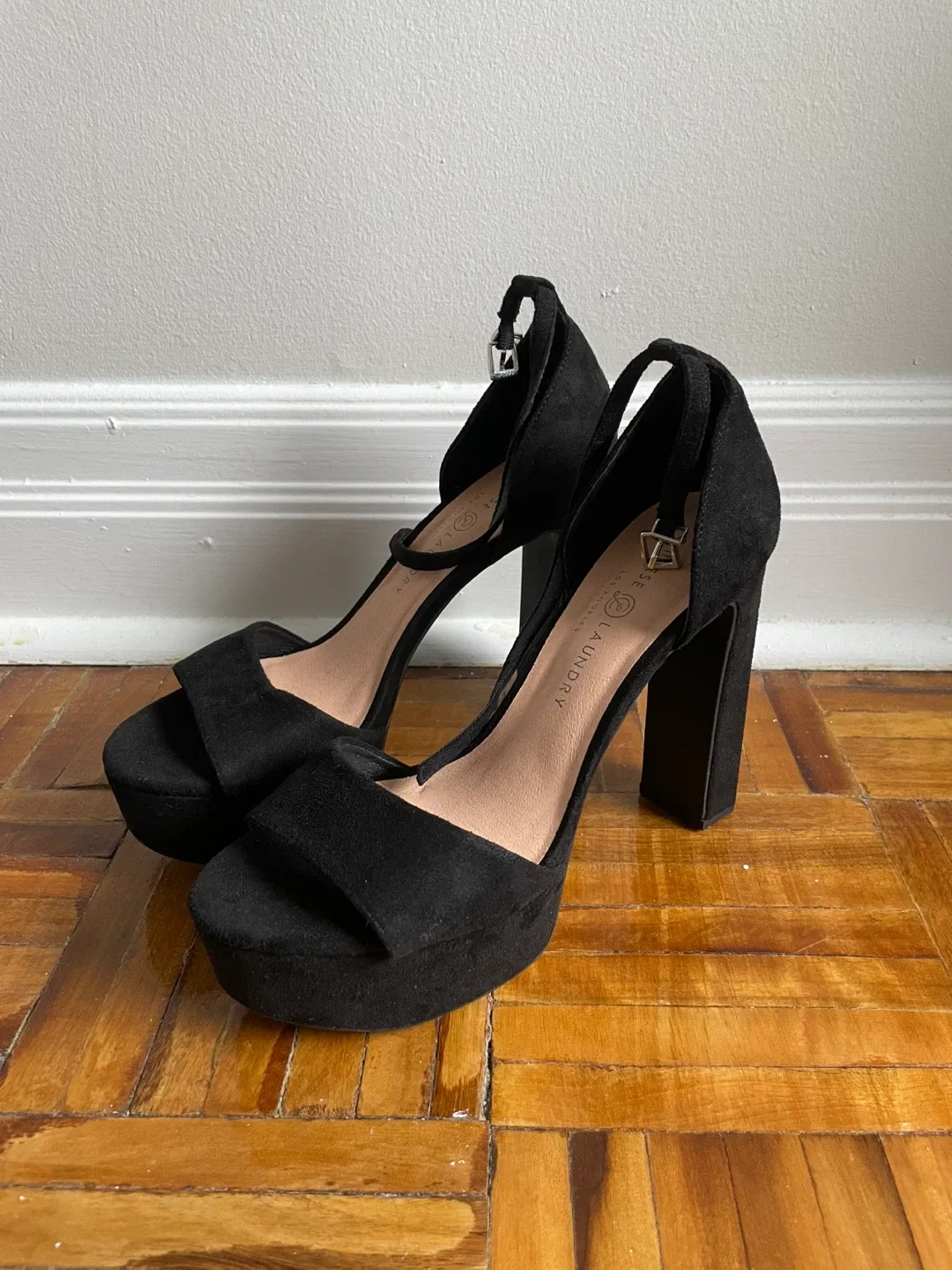 Chinese Laundry Black Suede Heels Size 9