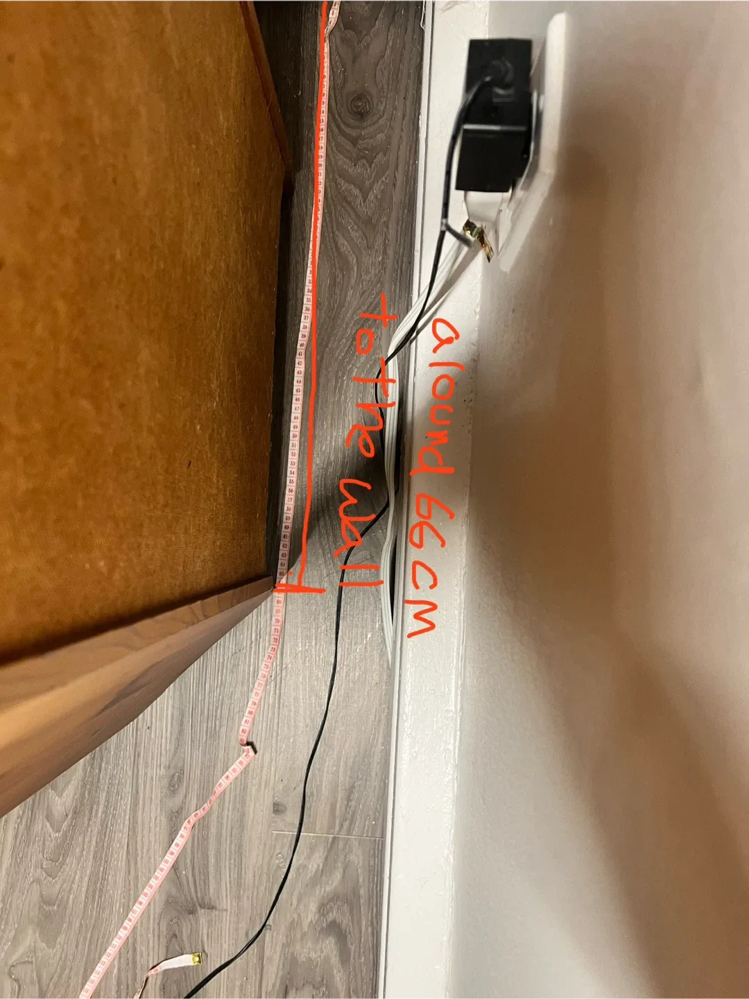 Wooden Corner Shelf image indicator(8)