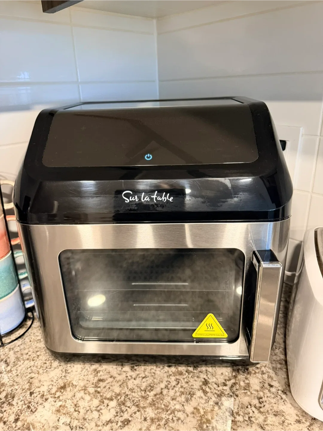 Sur la table Air Fryer Toaster Oven