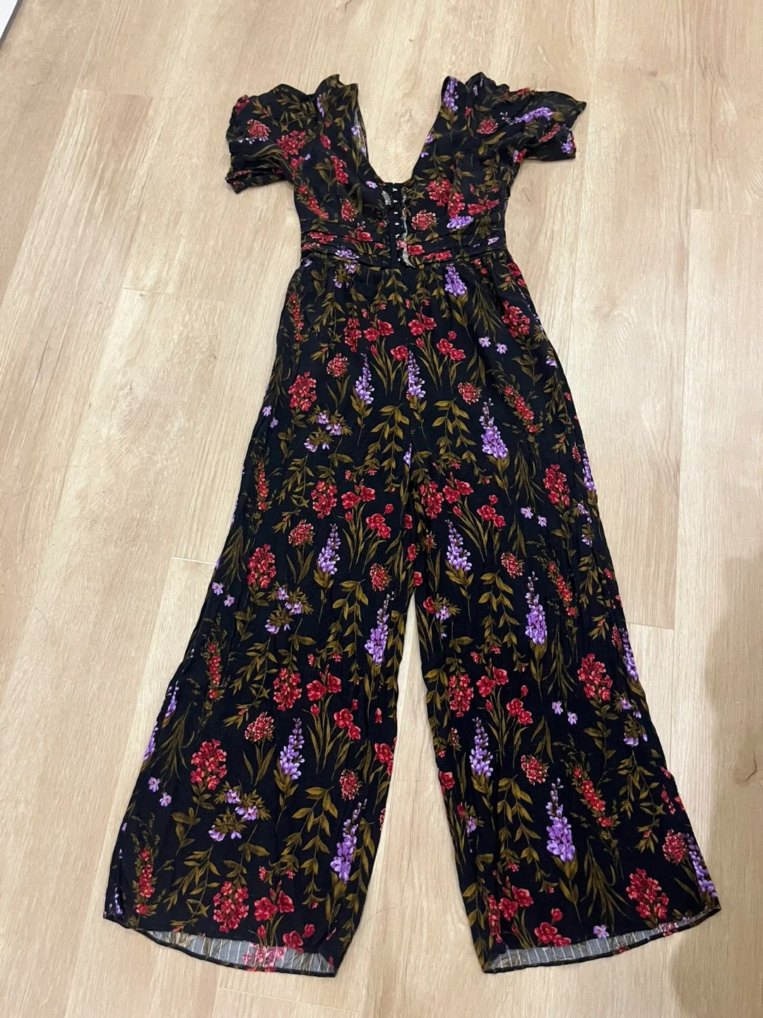 Romper with pockets image indicator(4)