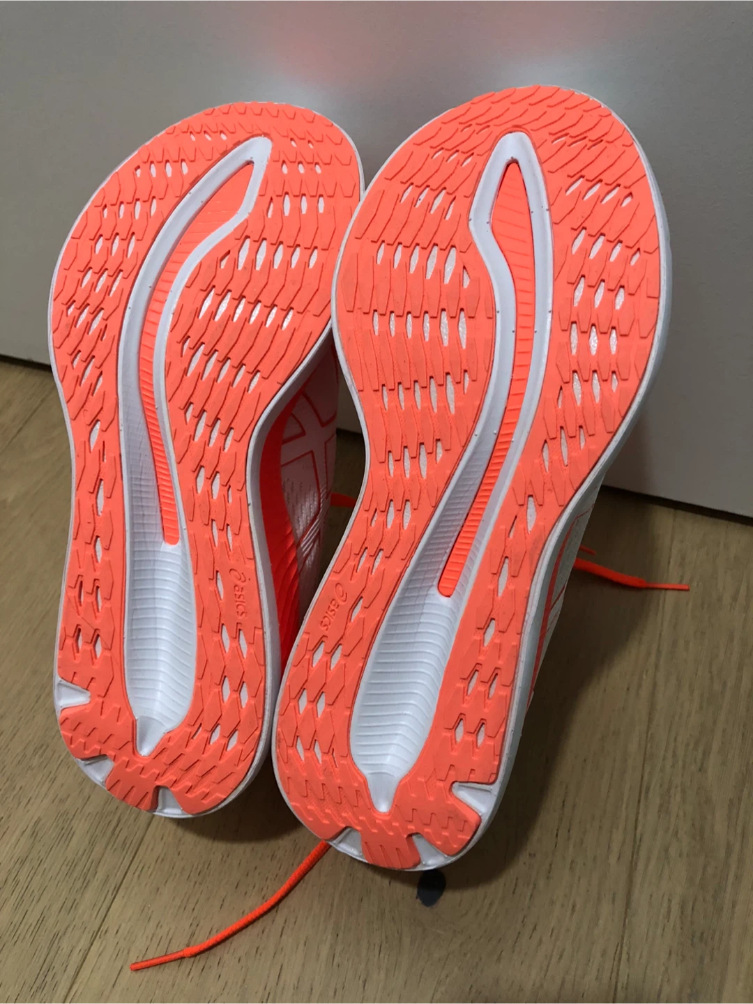 Asics Glideride Tokyo Running Shoes - US 7.5 - photo 4