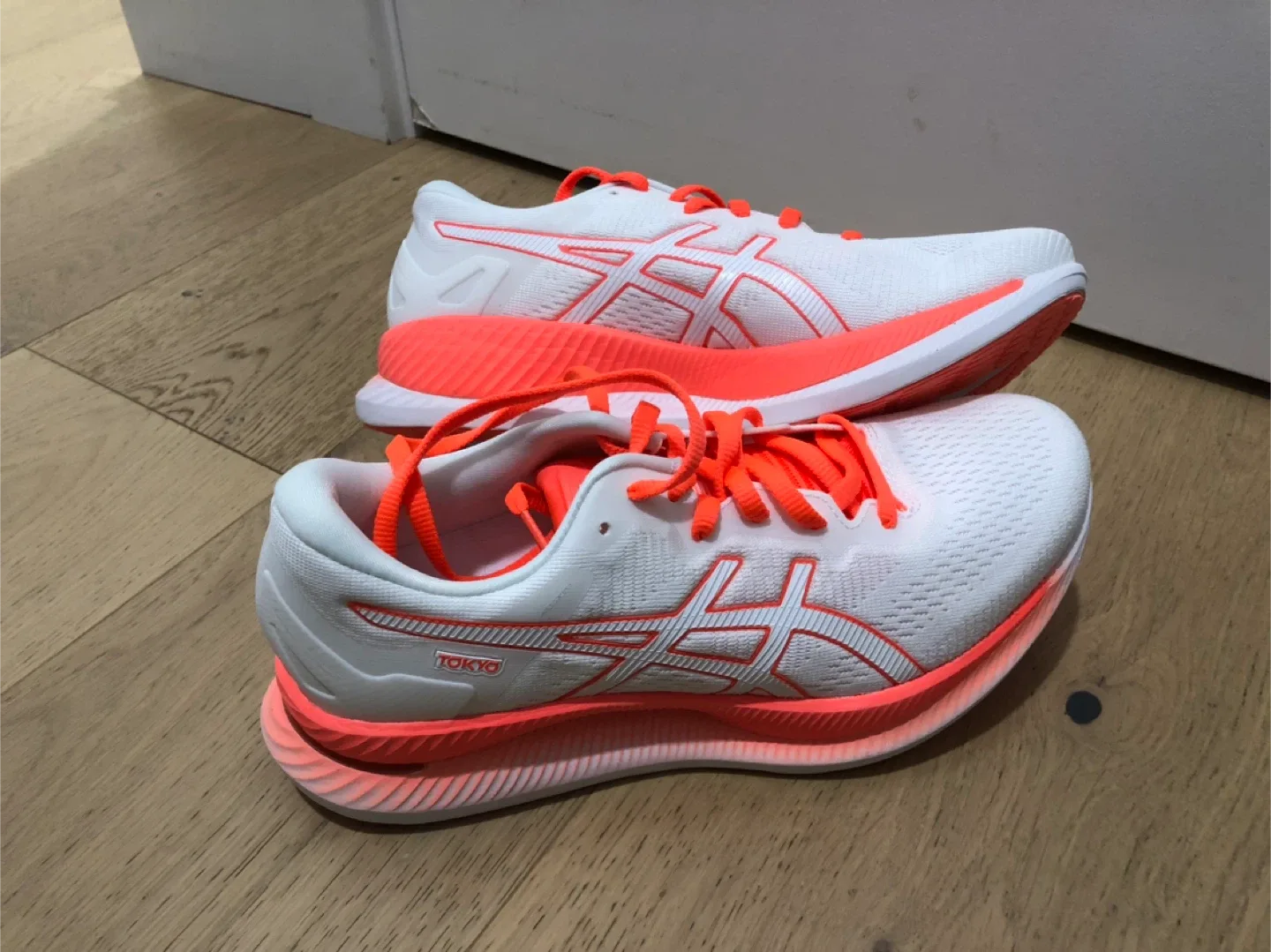 Asics Glideride Tokyo Running Shoes - US 7.5