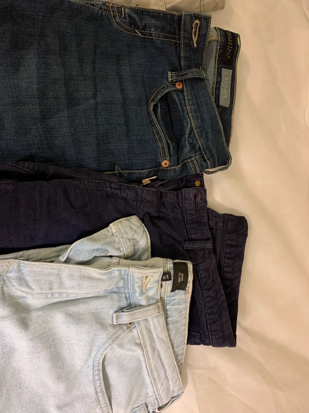 #6.  Mixed Lot of Pants  in mint condition - Sizes 30 /6 image indicator(2)