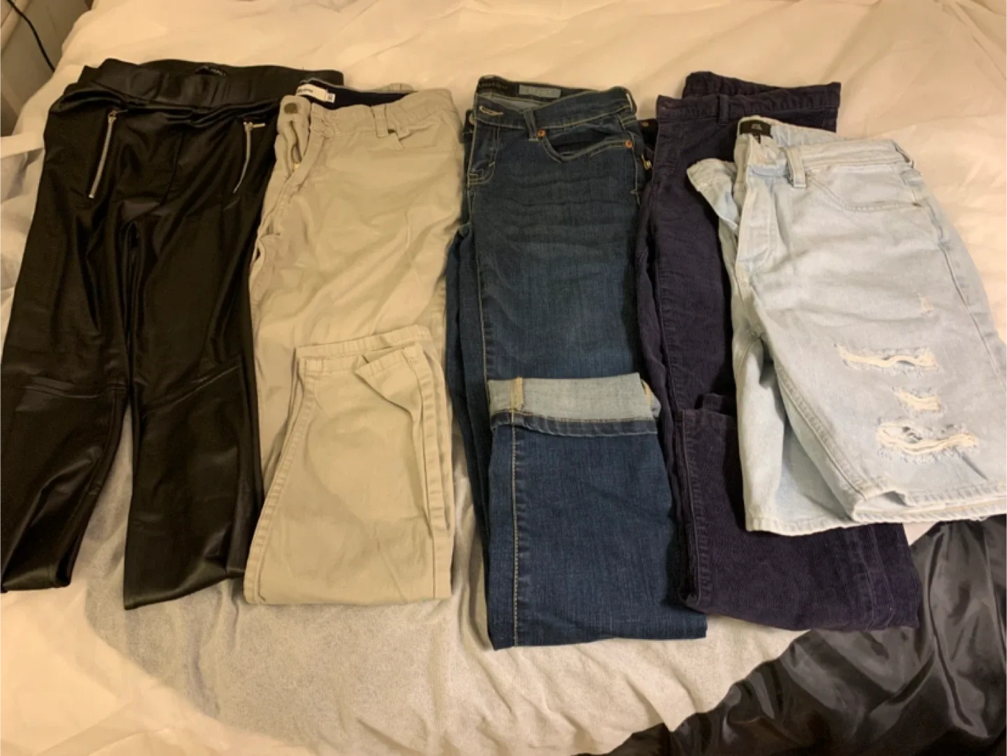#6.  Mixed Lot of Pants  in mint condition - Sizes 30 /6