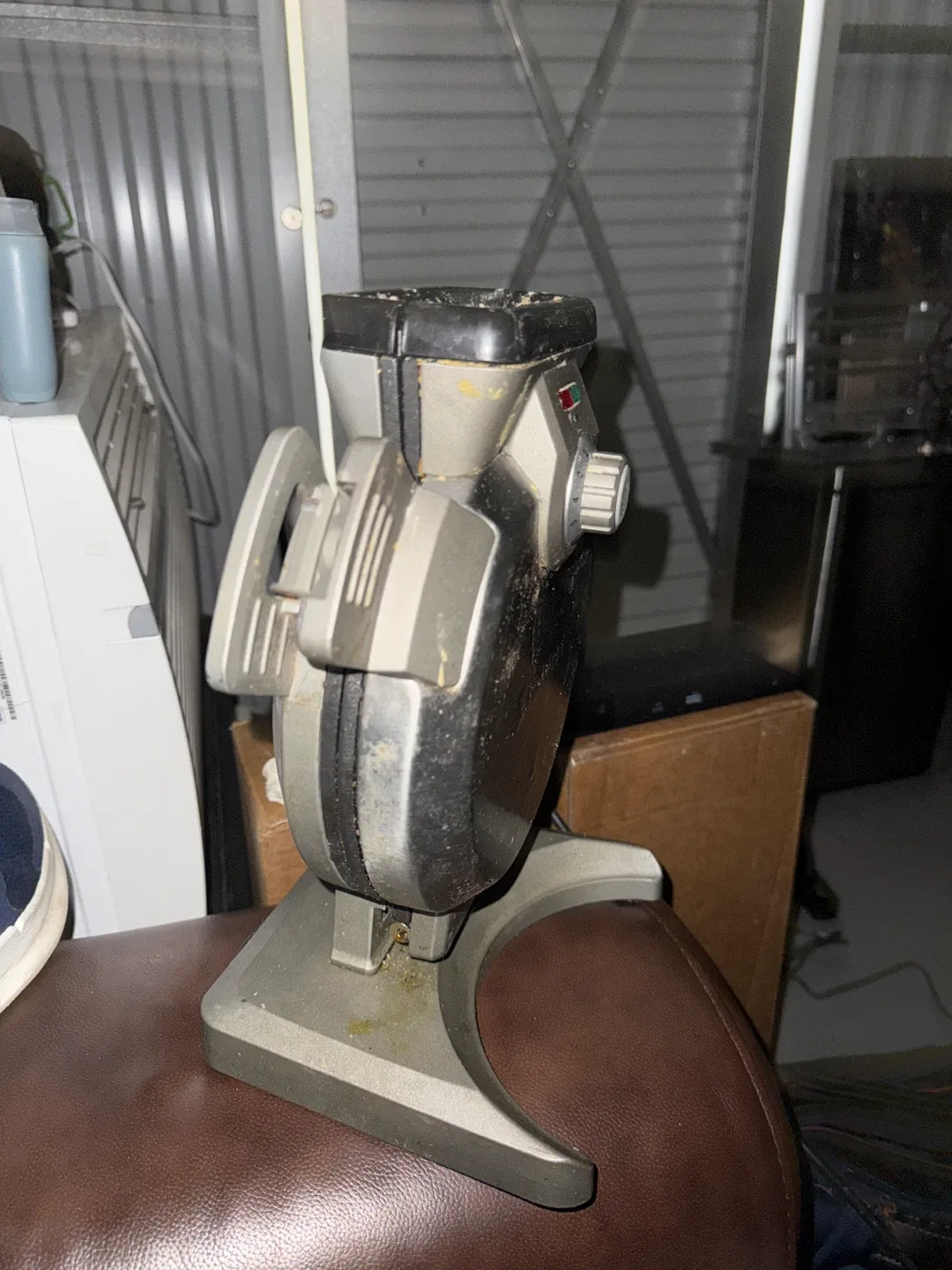 Cuisinart Vertical Waffle Maker WAF-V100 image indicator(2)