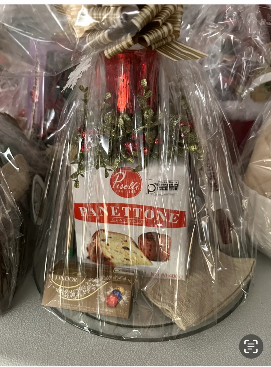 Beautiful Christmas gift baskets image indicator(8)