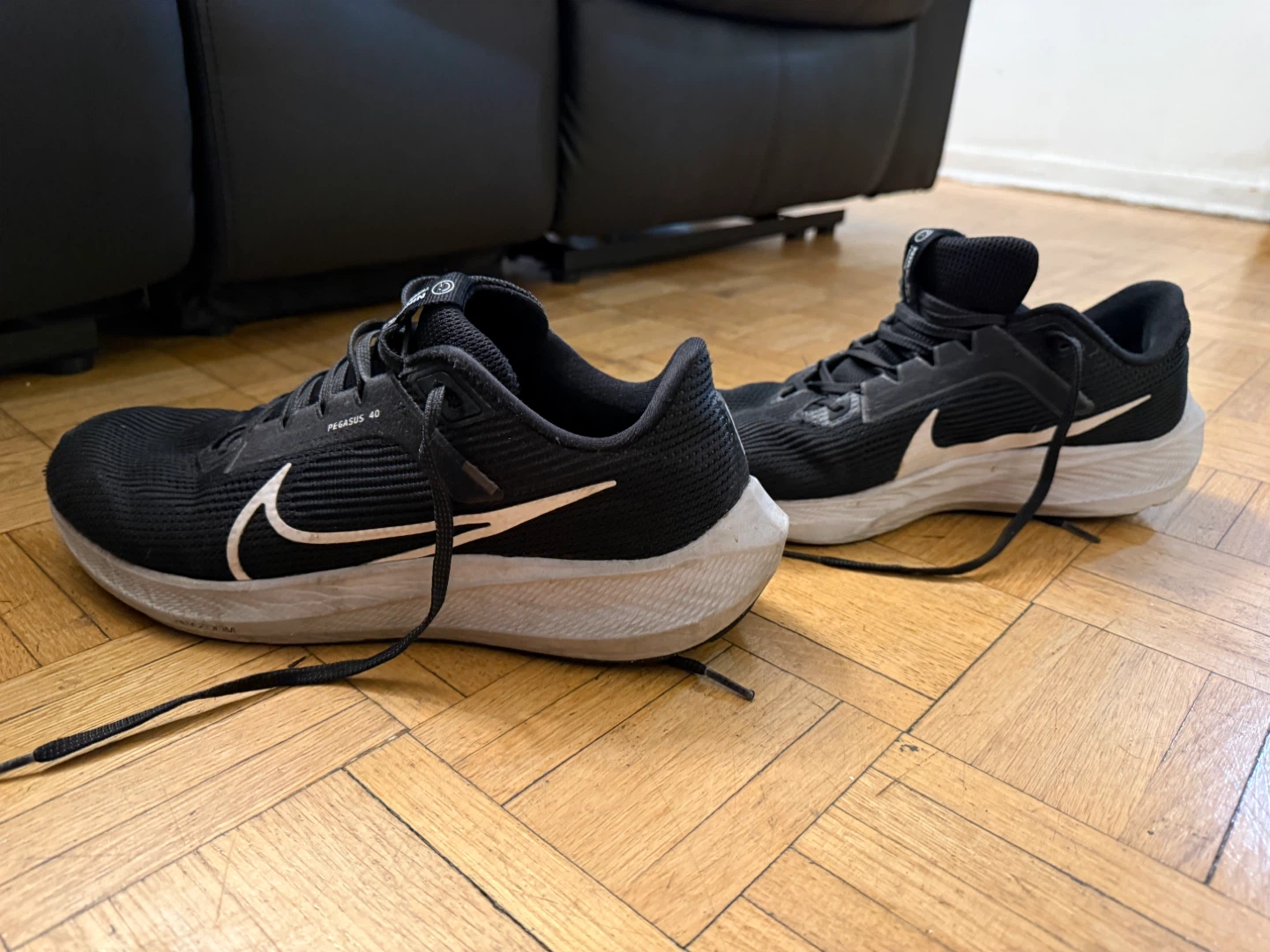 Nike Pegasus 40 Black, Size 11 - photo 2