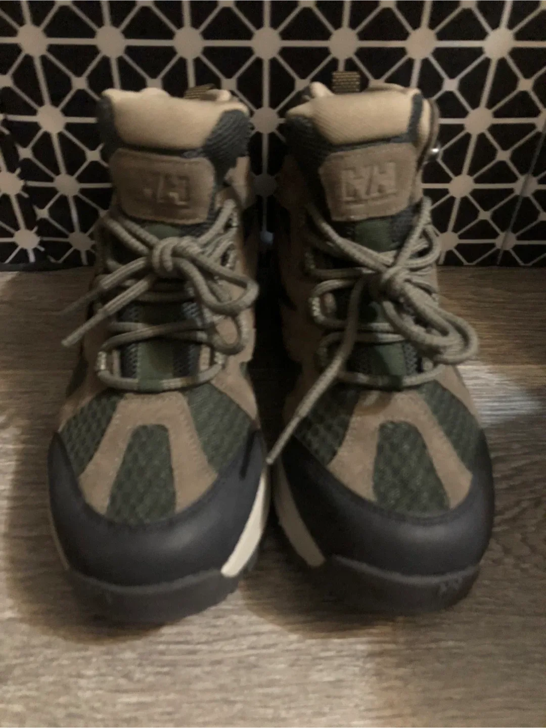 Helly Hansen Boots (Women Size 7) image indicator(2)