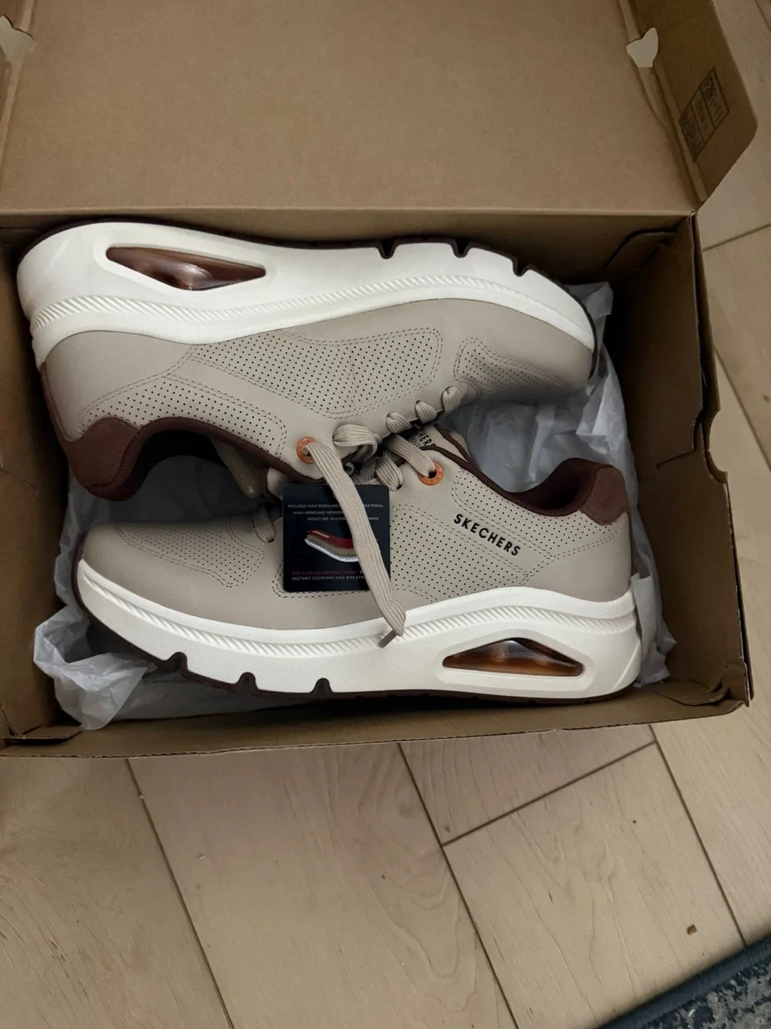 Skechers Street Los Angeles Shoes - New in Box! image indicator(2)