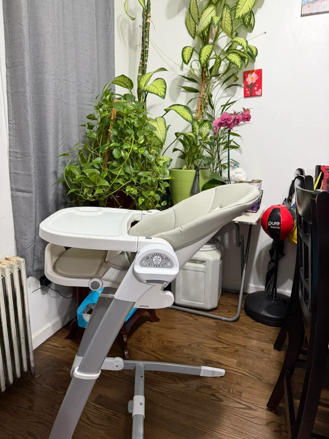 Joovy Nook High Chair - Adjustable image indicator(3)