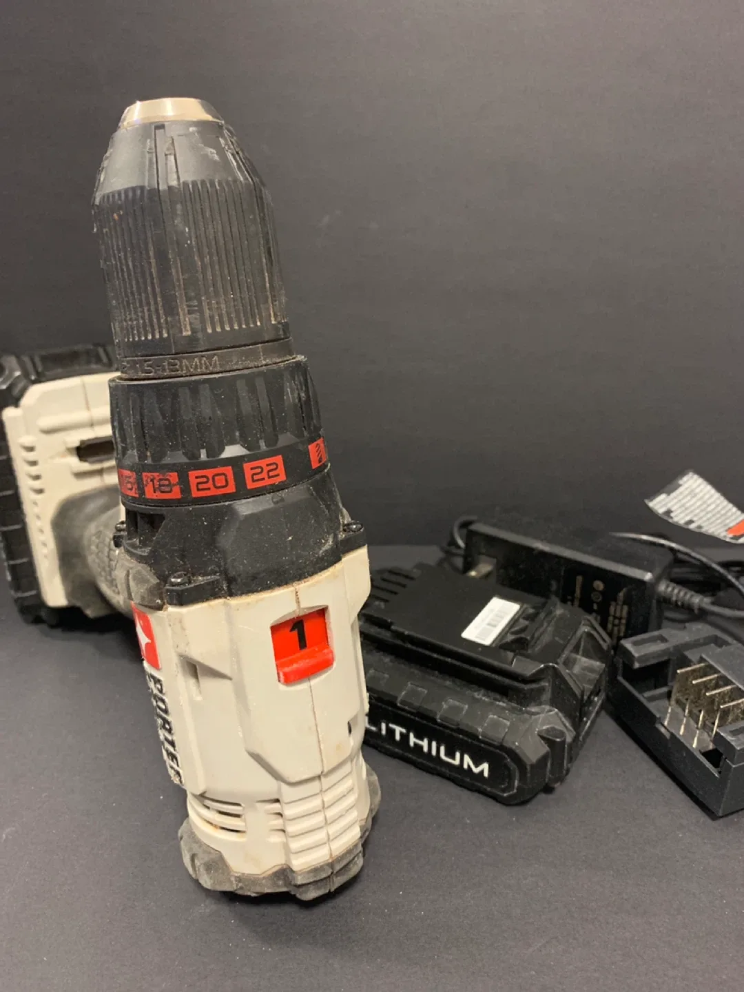 Porter Cable 20V Lithium Drill with 2 Batteries image indicator(4)