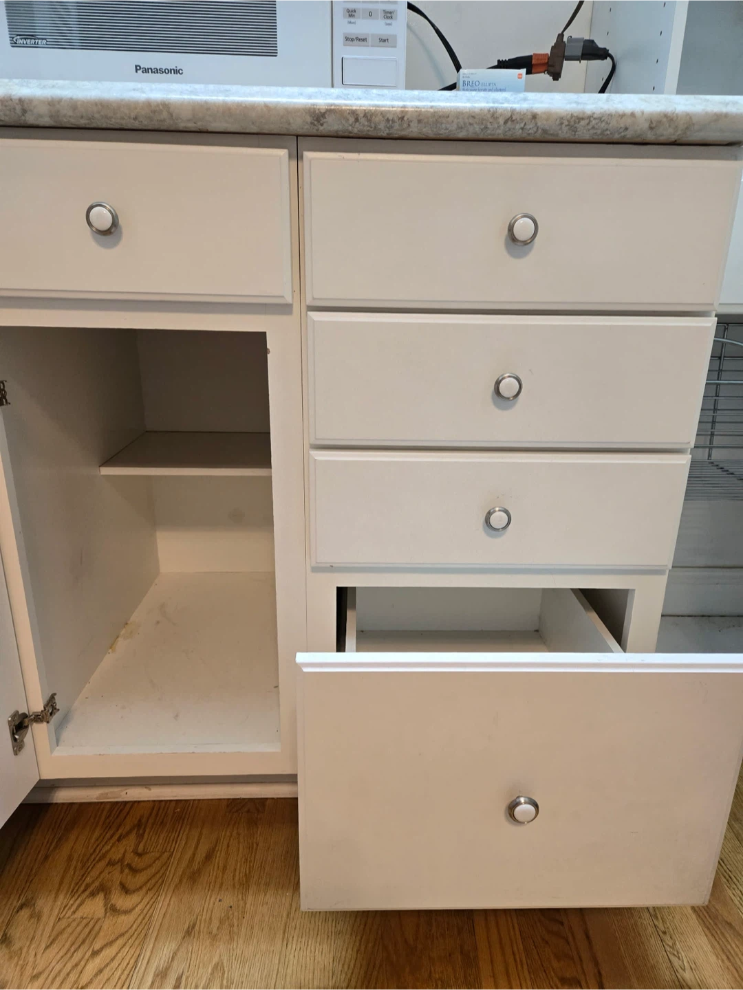 White Kitchen Cabinets - photo 3